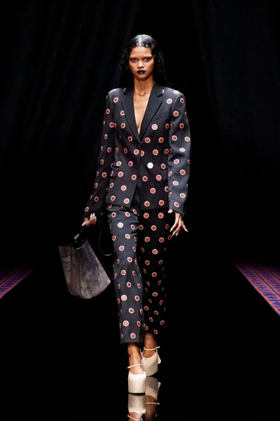 Look 31